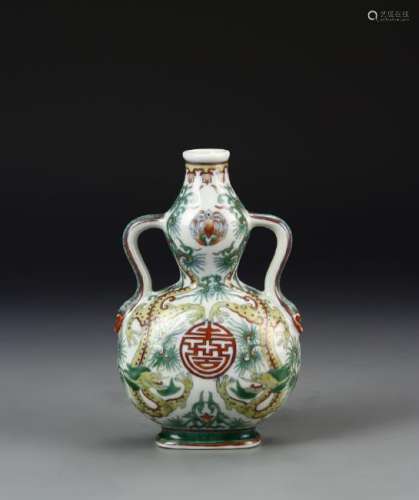Chinese Wucai Vase
