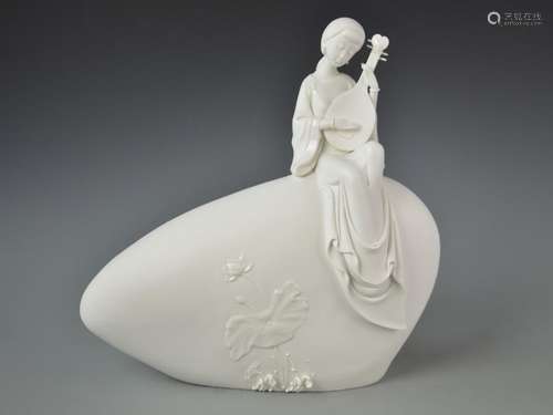 Chinese Blanc de Chine Lady Figure