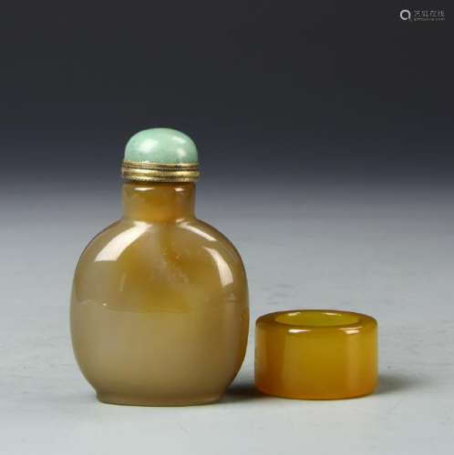 Chinese Agate Snuff Bottle and Ring