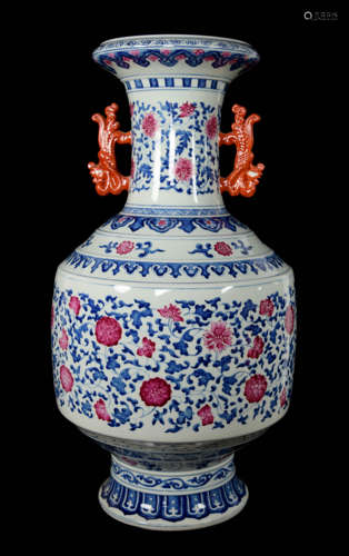 Chinese Blue and White Porcelain Vase with Phoenix Handles and Interlocking Lotus, marked as 