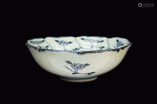 [Chinese] A Republic Era Blue and White Porcelain Bowl with Flower Pattern