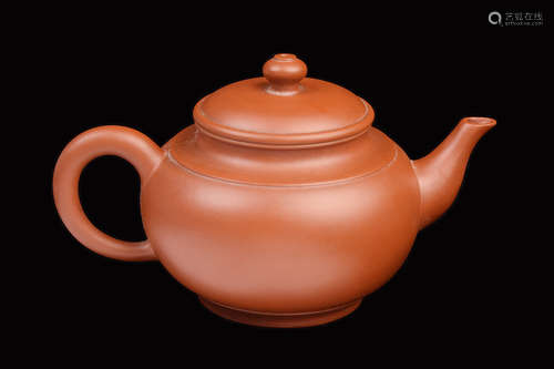 [Chinese] A Yixing Clay Teapot Marked 