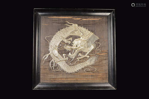 [Chinese] A Republic Era Silver Thread Dragon Embroidery