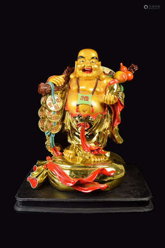 [Chinese] A Golden Standing Laughing Buddha