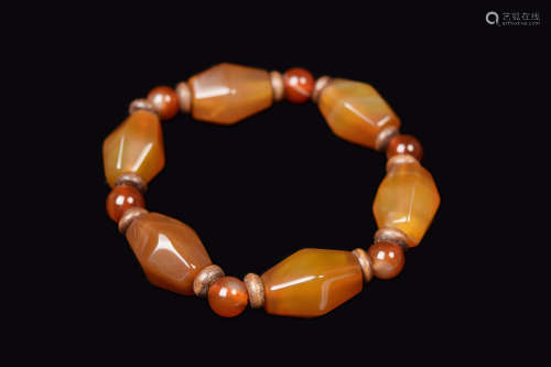 [Chinese] An Agate Polygon Shaped Bead Bracelet