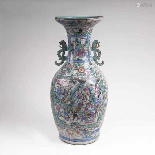 Große imposante Kanton-BodenvaseChina, Qing-Dynastie (1644-1911), 19. Jh. Porzellan, farbige