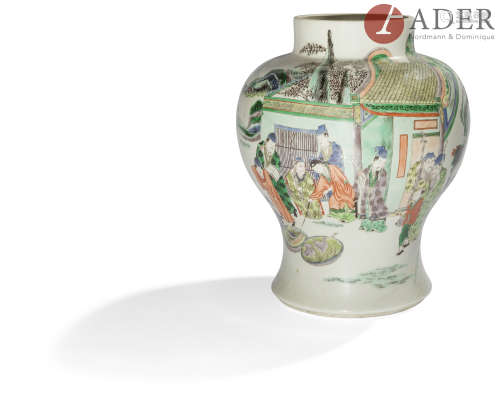 CHINE - Début XXe siècle Potiche en porcelaine à décor en émaux polychromes dans le style de la