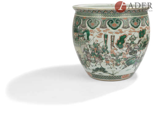 CHINE - XIXe siècle Vasque à poissons en porcelaine émaillée polychrome dans le style de la