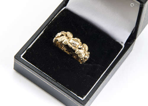 A commemorative 10th anniversary of the wedding of the Prince and Princess of Wales, 14ct gold