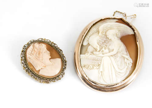 A 19th Century shell cameo of oval form, carved as Hebe feeding eagle in gold mount, 5.2cm x 4.2cm