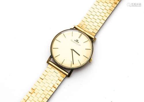 A 1960s Jaeger Le Coultre 9ct gold cased gentleman's wristwatch, 33mm case, gilt satin dial with