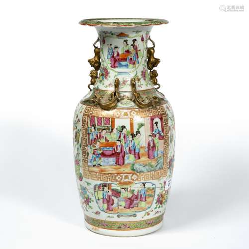 Chinese Canton vase 19th Century, 42cm high, with panels of courtiers