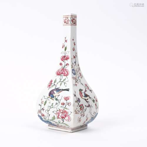 Meissen vase 18th century, Dutch decorated, in the Kakiemon style, 20cm high