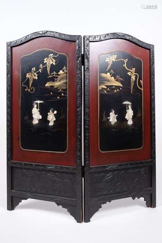 Japanese lacquer two fold table screen circa 1930, with panels of figures, 86cm high x 80cm across