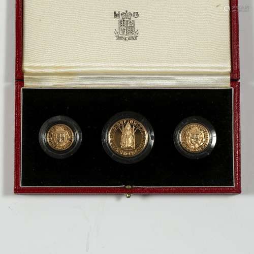 500th anniversary gold proof sovereign three coin set (cased) with related ephemera