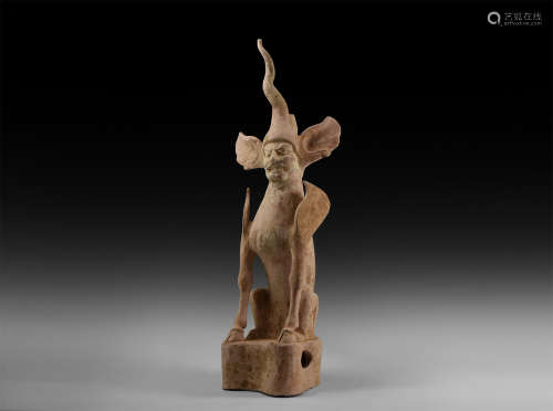 Chinese Tang Terracotta Earth Spirit Figurine