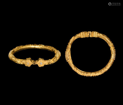 Islamic Gold Decorated Bracelet