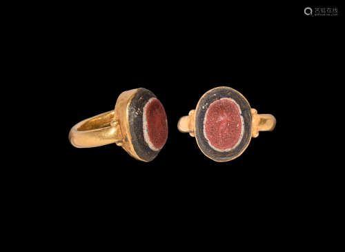 Roman Gold Ring with Banded Cabochon