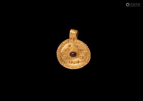 Roman Gold Pendant with Garnet