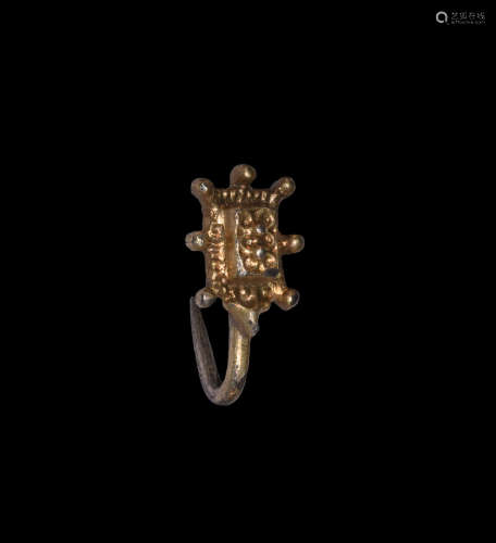 Tudor Gilt Silver Dress Fastener