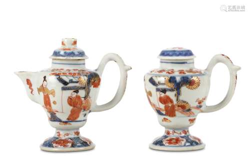 A CHINESE IMARI MUSTARD POT AND A EWER AND COVER. Qing Dynasty, 18th Century. Each with an ovoid,