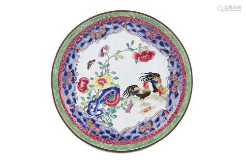A CHINESE CANTON ENAMEL 'COCKERELS' DISH. Qing Dynasty, 19th Century. Painted with a pair of