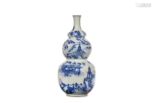 A CHINESE BLUE AND WHITE ‘LANDSCAPE’ TRIPLE GOURD VASE. Qing Dynasty, 19th Century. Decorated across