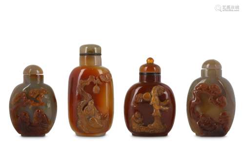 FOUR CHINESE AGATE SNUFF BOTTLES. Qing Dynasty. Each with an ovoid body decorated with figures of