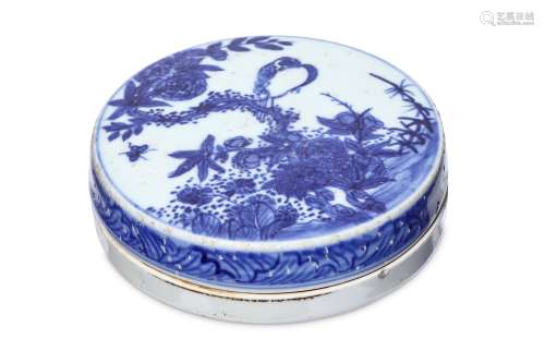 A CHINESE BLUE AND WHITE AND COVER. Late Ming Dynasty. Of circular form, the top painted with a bird