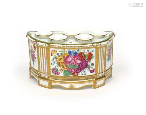 A large Paris porcelain bough pot and cover 19th c...;