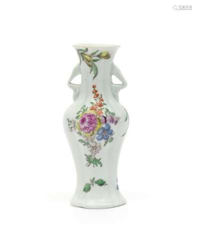 An early Worcester quatrefoil vase c.1753 55, the ...;