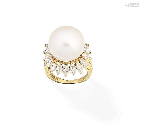 A cultured pearl and diamond cluster ring