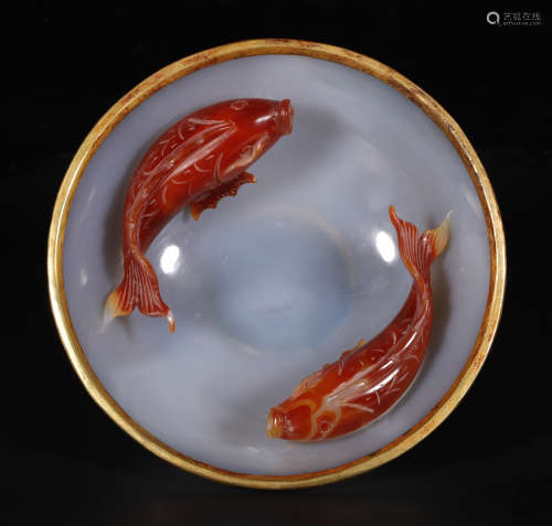 清代 “乾隆年制”瑪瑙巧色一體雙魚碗