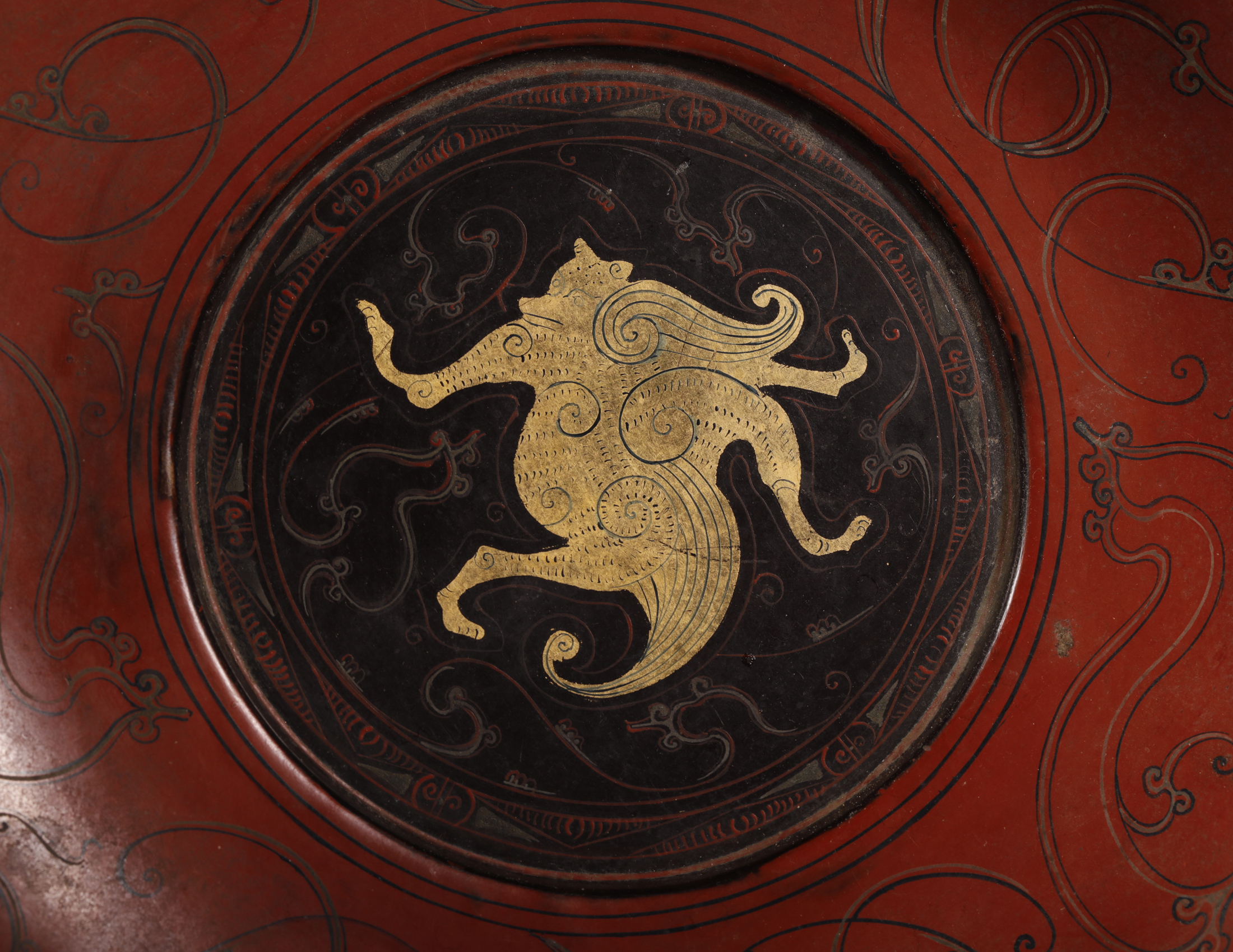 汉代 鎏金彩绘漆盆