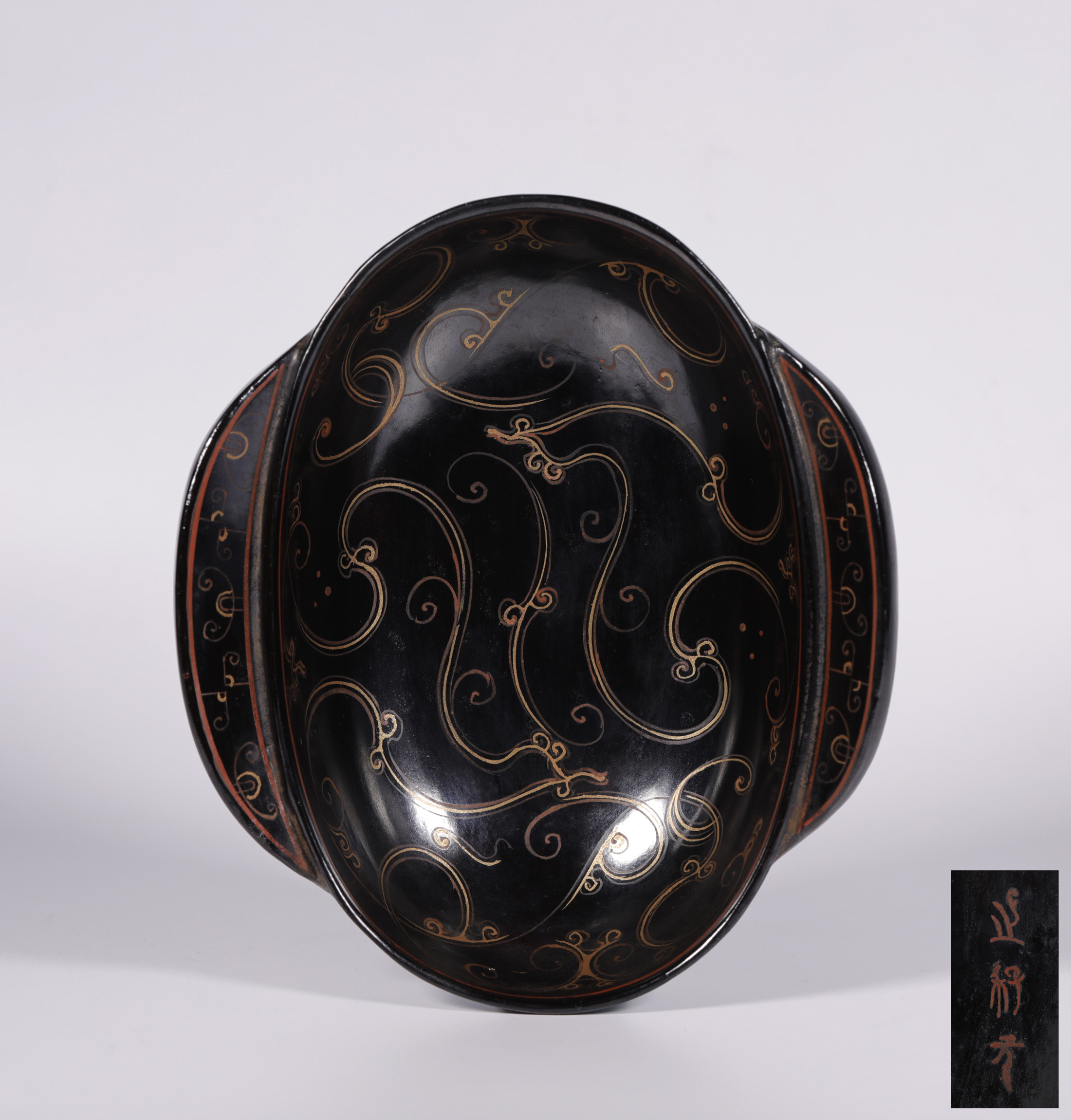 汉代彩绘漆器羽觞杯