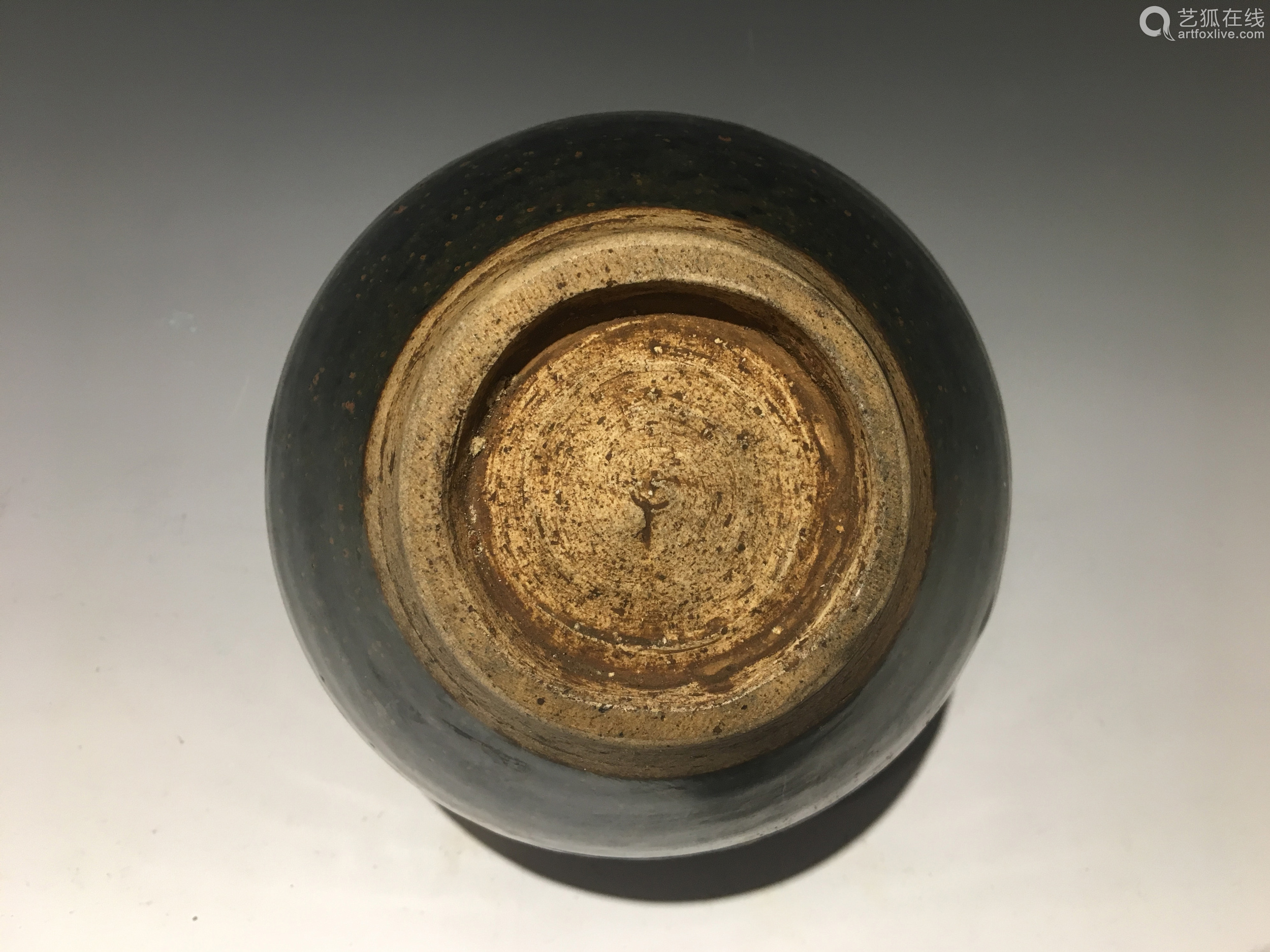 元代黑釉铁红花双系瓶