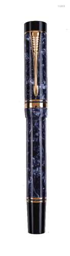 Parker, Duofold, a blue marbled fountain pen