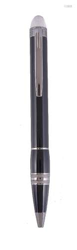 Montblanc, Star Walker, a black roller ball pen