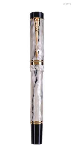 Parker, Duofold, a pearl marbled fountain pen