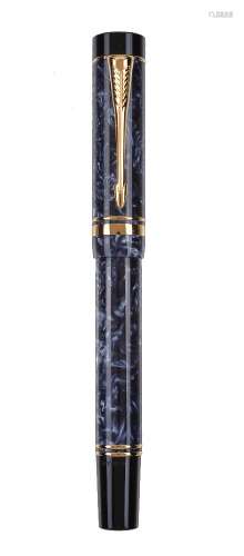 Parker, Duofold, a blue marbled fountain pen