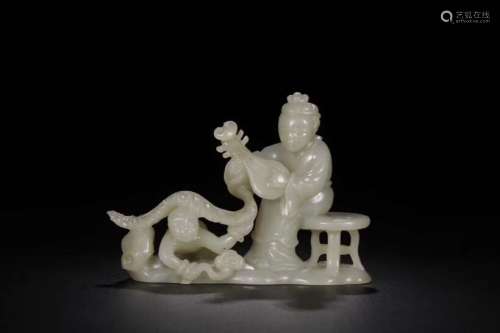 A HETIAN JADE CARVED ORNAMENT