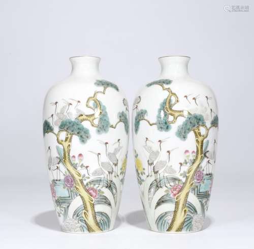 A PAIR OF FAMILLE ROSE VASE, GUANGXU MARK