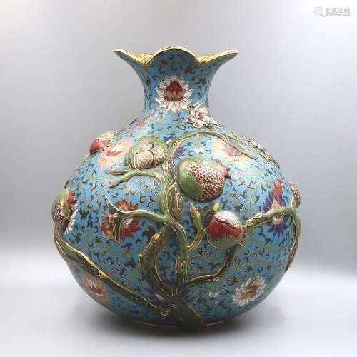 A CLOISONNE ENAMEL 'PEACH' VASE, JINGTAI MARK