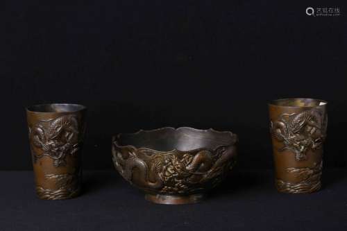 A SET OF CUP AND BOWL