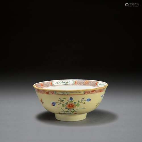 A YELLOW GROUND FAMILLE ROSE BOWL, KANGXI PERIOD