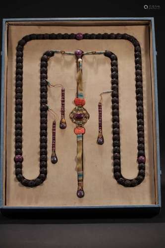 A CHENXIANG 108 BEADS NECKLACE
