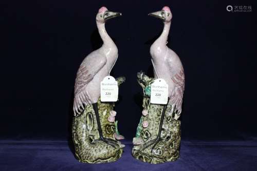 A PAIR OF FAMILLE ROSE HERONS