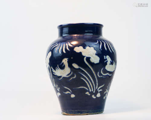 A JILAN BLUE GALZE JAR