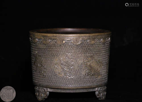 A CYLINDER COPPER TRIPOD CENSER