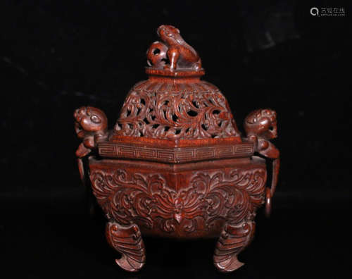 A OLD BAMBOO CARVED THREE-FEET CENSER